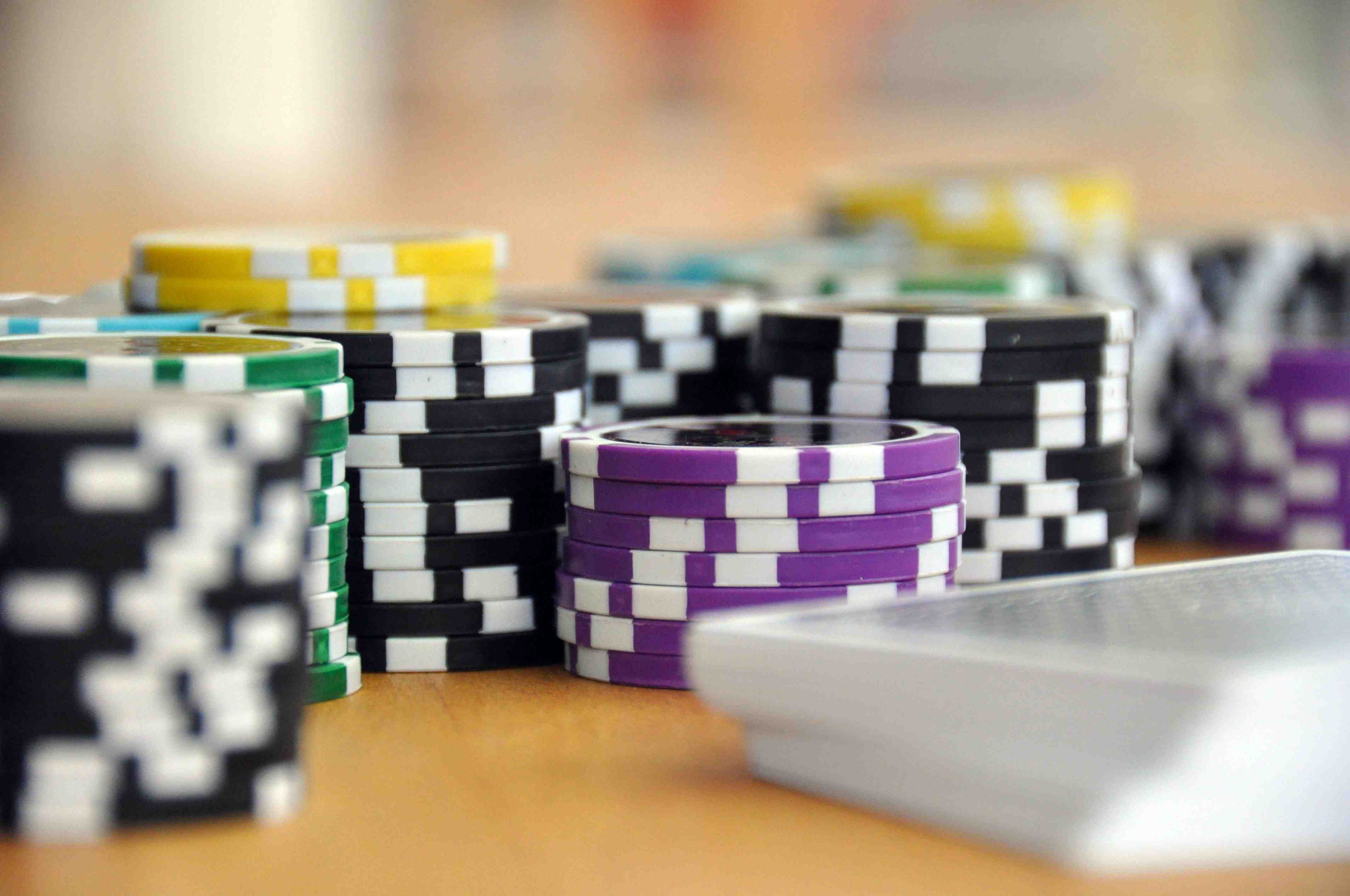 Tangkapan layar aplikasi mobile macau88 dengan fitur sportsbook dan kasino